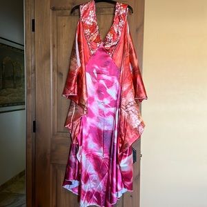 Bohemian dress totally cool.  OS fits Large to Xl or XXL